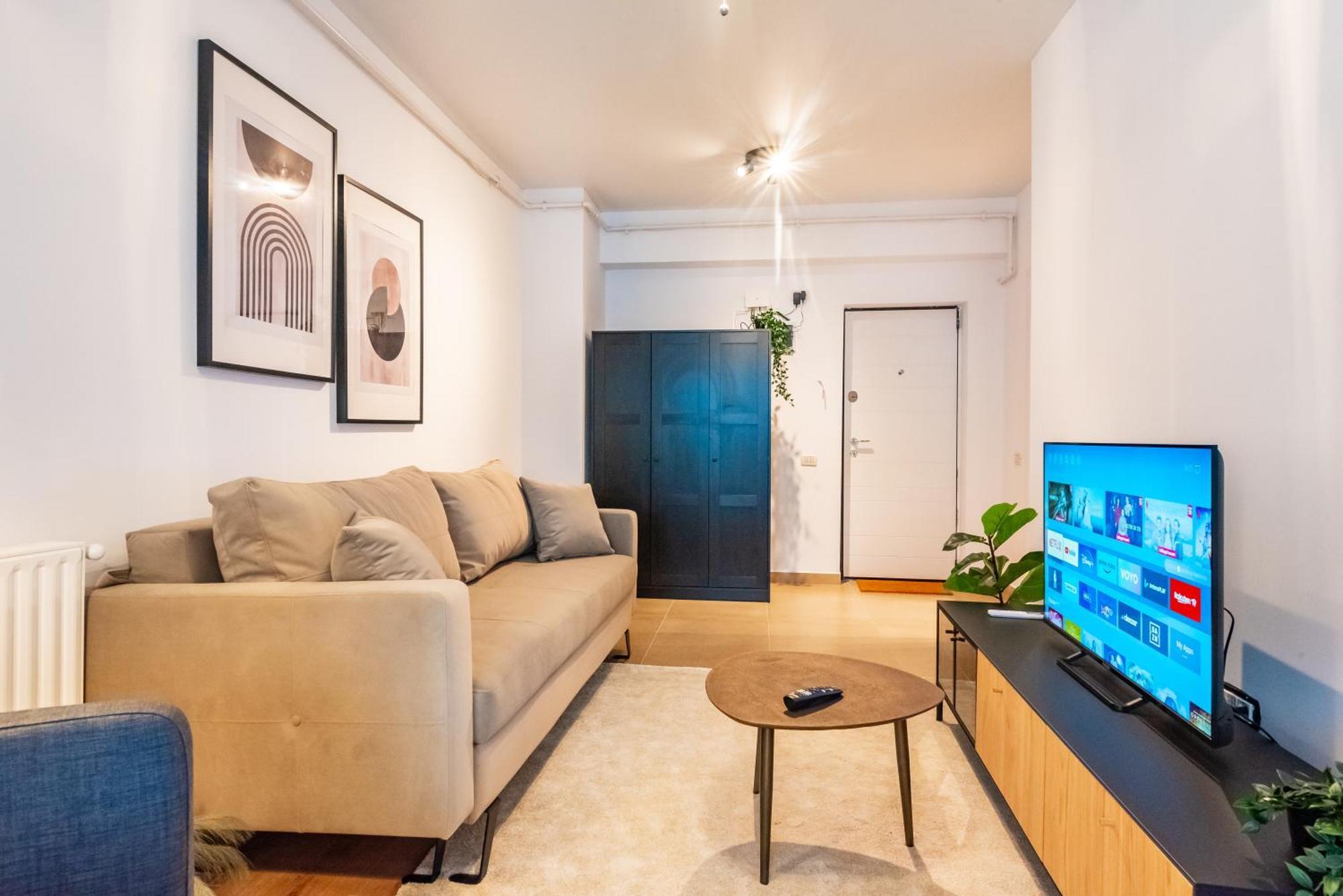 Near Unirii Square & Old Town * Bucureşti