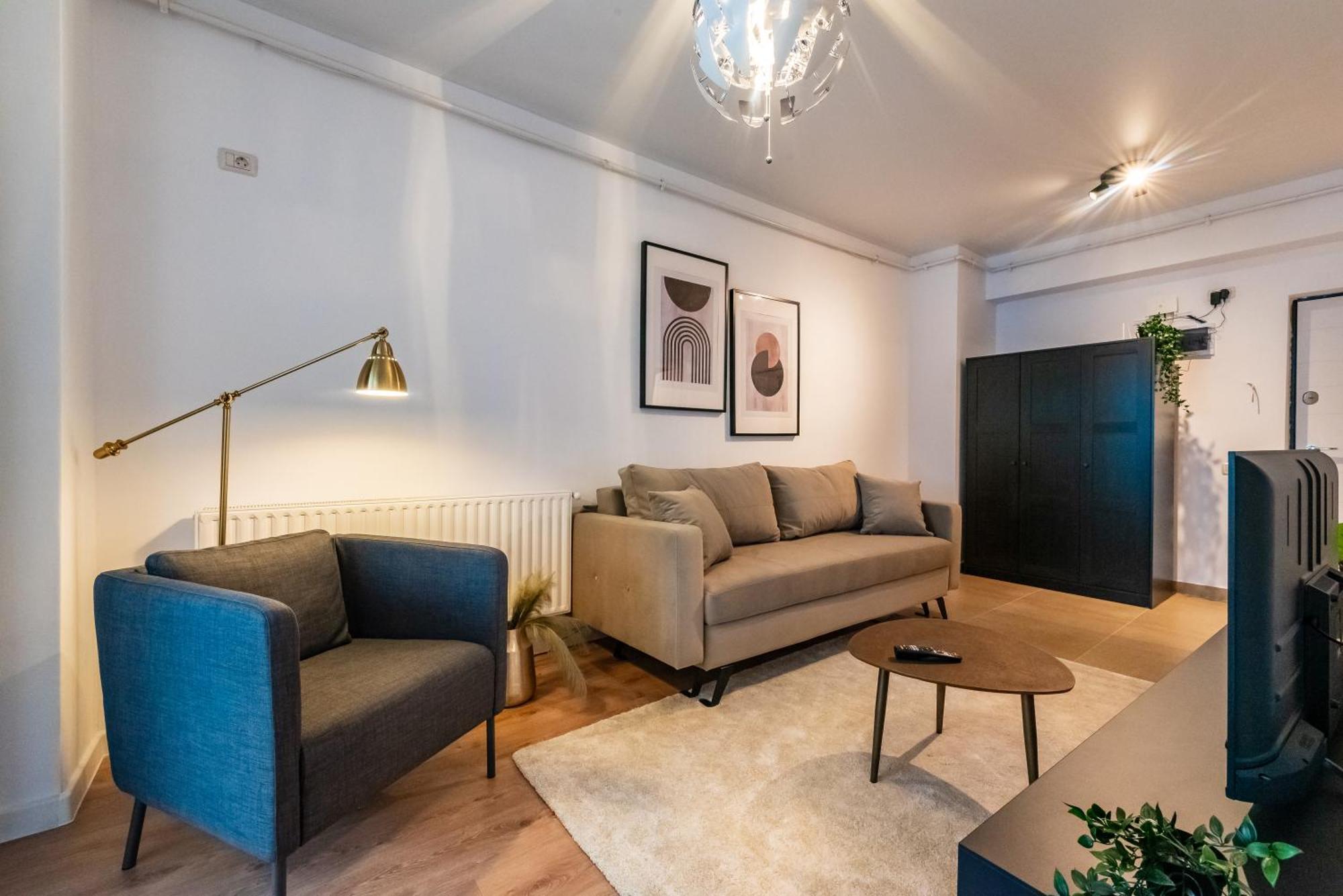 Near Unirii Square & Old Town Apartament
