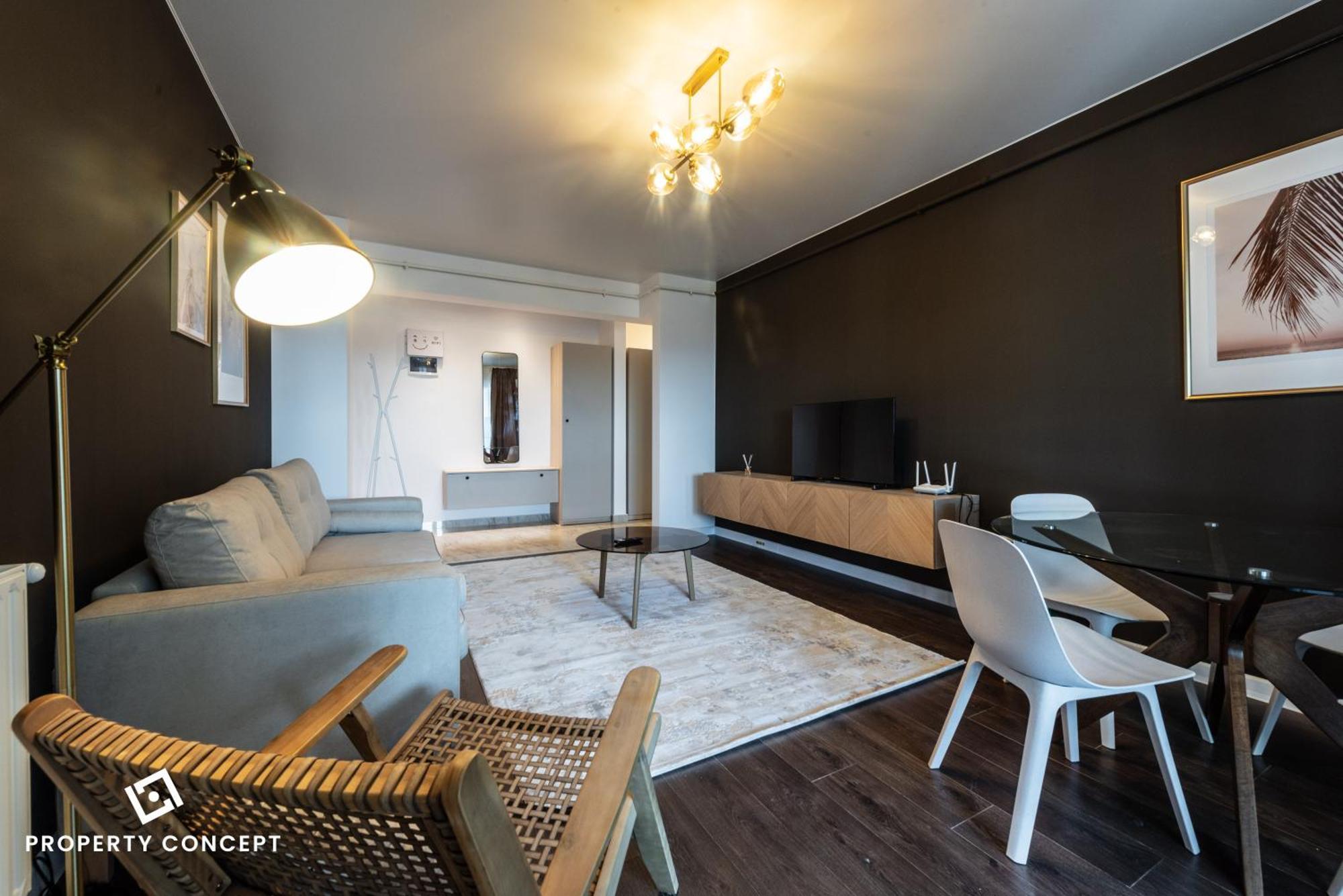 Near Unirii Square & Old Town Apartament